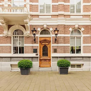https://pillows-anna-van-den-vondel.amsterdamhotelsnl.com