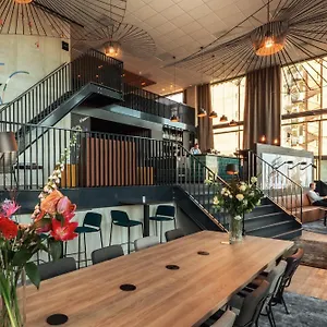 https://the-niu-fender.amsterdamhotelsnl.com